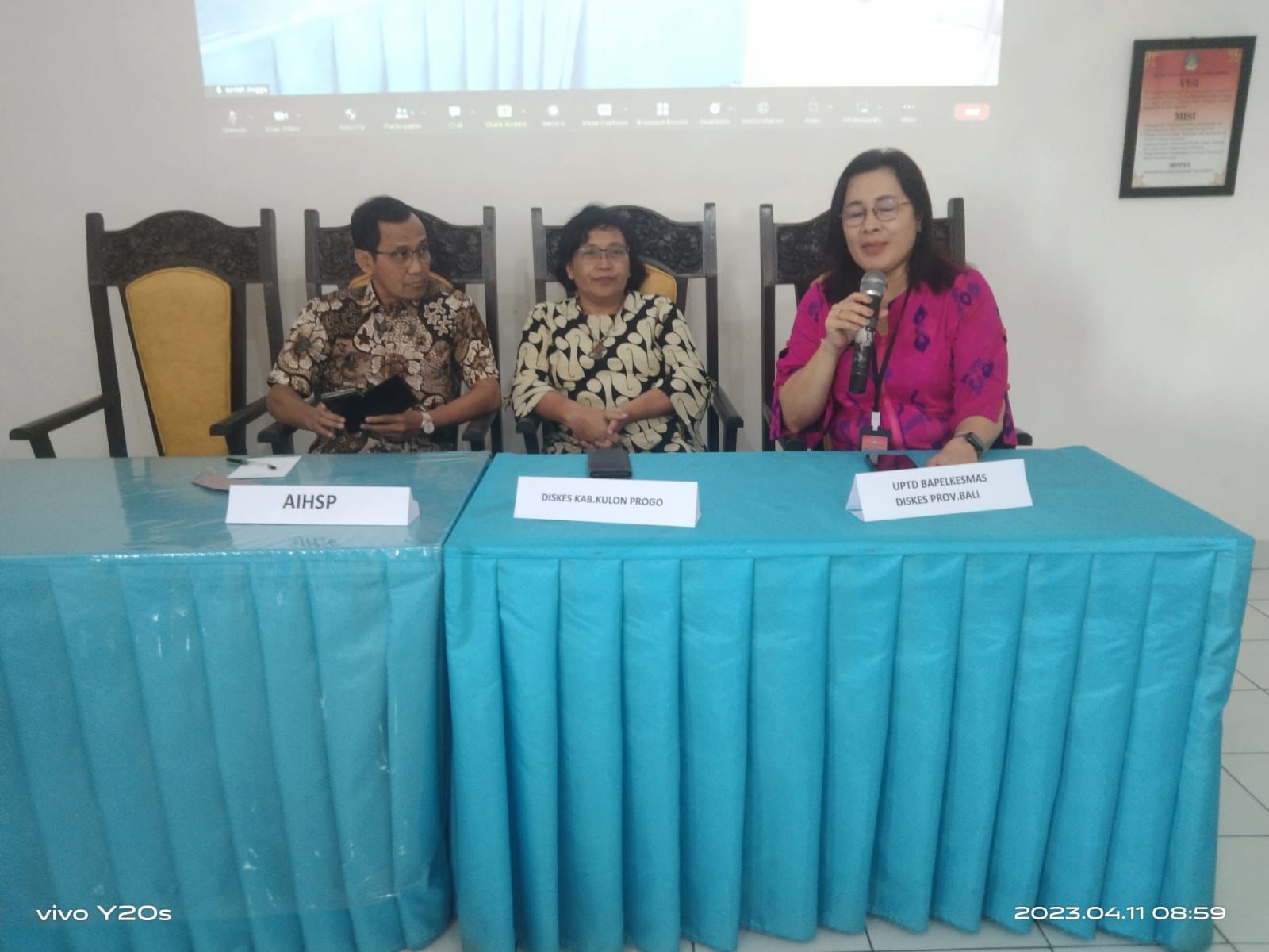<strong>RAPAT LANJUTAN KOORDINASI PERSIAPAN PELATIHAN PENANGGULANGAN PENYAKIT ZOONOSIS DENGAN PENDEKATAN <em>ONE HEALTH</em></strong><strong></strong>