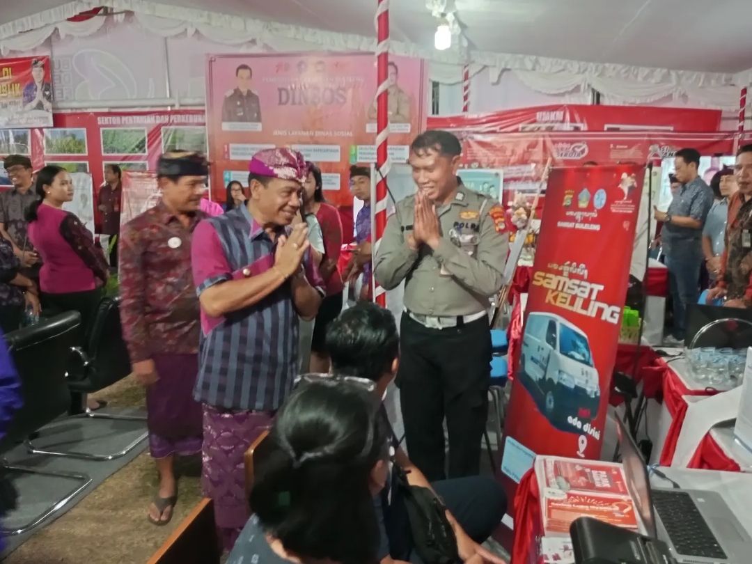 Pelayanan Samsat Pada Buleleng Development Festival di GOR Bhuana