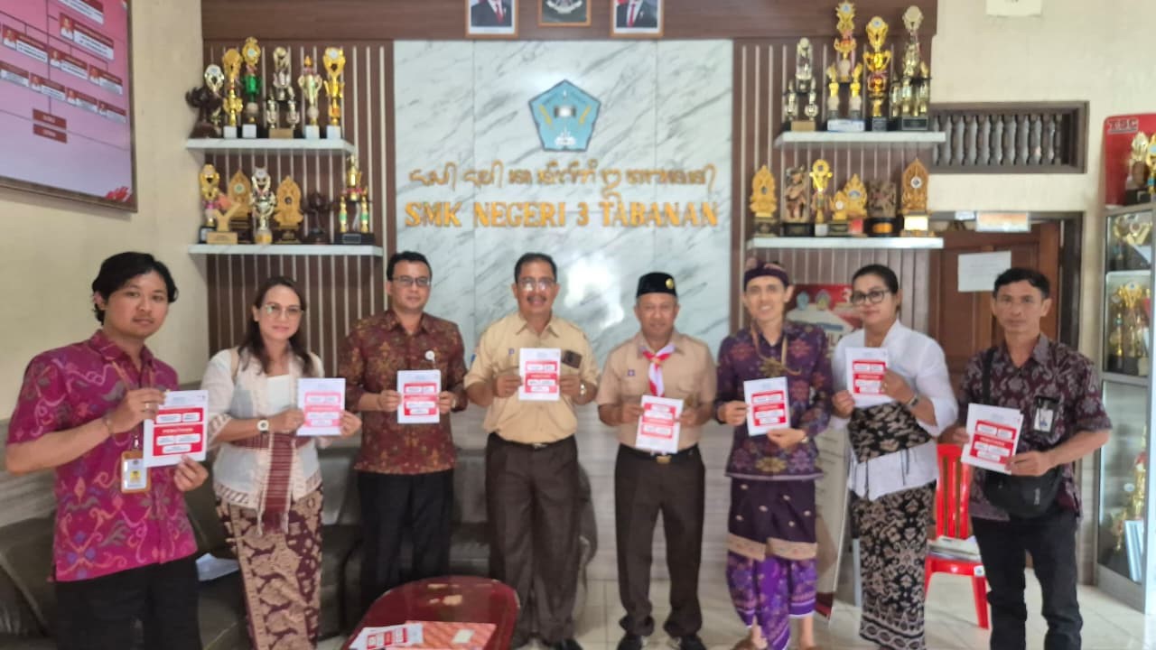 Sosialisasi Program Pemutihan Pajak Kendaraan Bermotor  di SMK Negeri 3 Tabanan