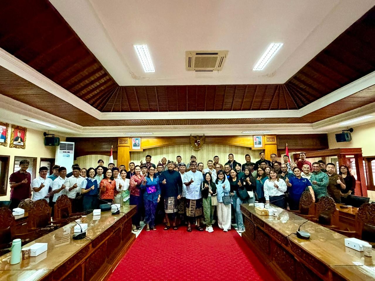 Rapat Bersama Pimpinan Dealer Kendaraan Bermotor di Provinsi Bali terkait Pembahasan Pelayanan Pemungutan PKB Tahun 2026