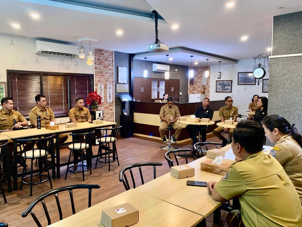 menerima Tim Visitasi Monev Keterbukaan Informasi Publik (KIP) Tahun 2026