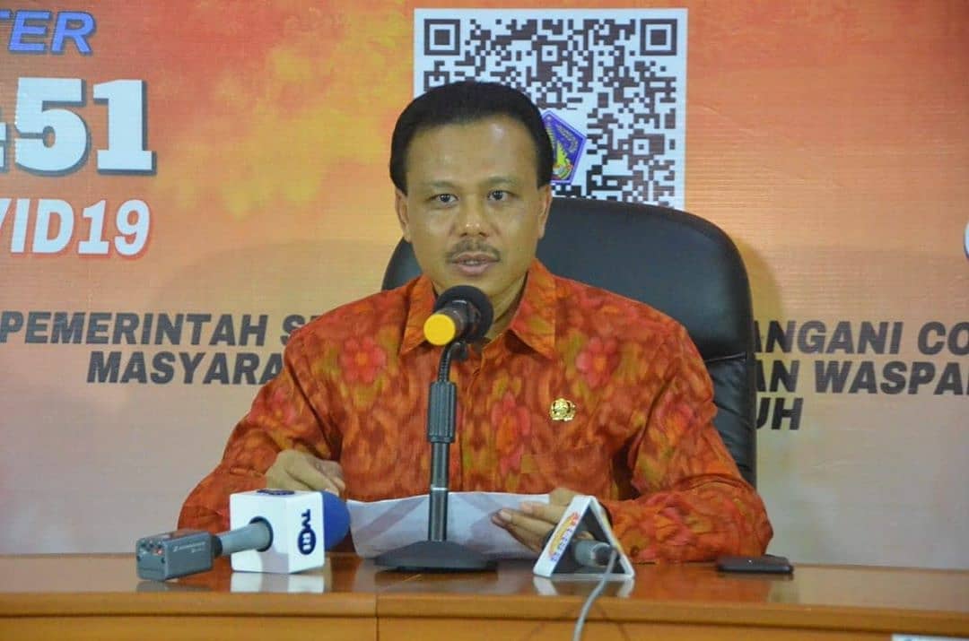 Ketua Satgas Penanggulangan Covid-19 Dewa Made Indra, Menyampaikan Perkembangan Penanggulangan Covid-19 di Provinsi Bali Dalam Update Kasus Senin (23/3)