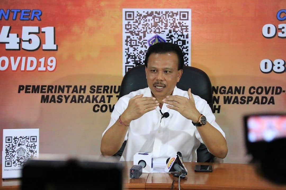 Ketua Satgas Penanggulangan Covid-19 Dewa Made Indra, Menyampaikan Perkembangan Penanggulangan Covid-19 di Provinsi Bali Dalam Update Kasus Jumat (27/3)