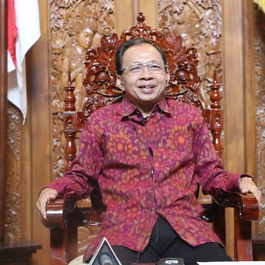 Gubernur Bali Wayan Koster Mengambil Sejumlah Langkah Untuk Mencegah Penyebaran Penularan COVID-19, Melalui Himbauan Agar Masyarakat Tetap di Rumah dan Membatasi atau Menunda Perjalanan Dari dan ke Luar Bali