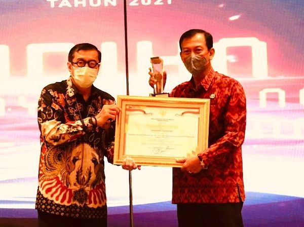 Pemberian Penghargaan Jaringan Dokumentasi dan Informasi Hukum ( JDIH AWARD 2021)