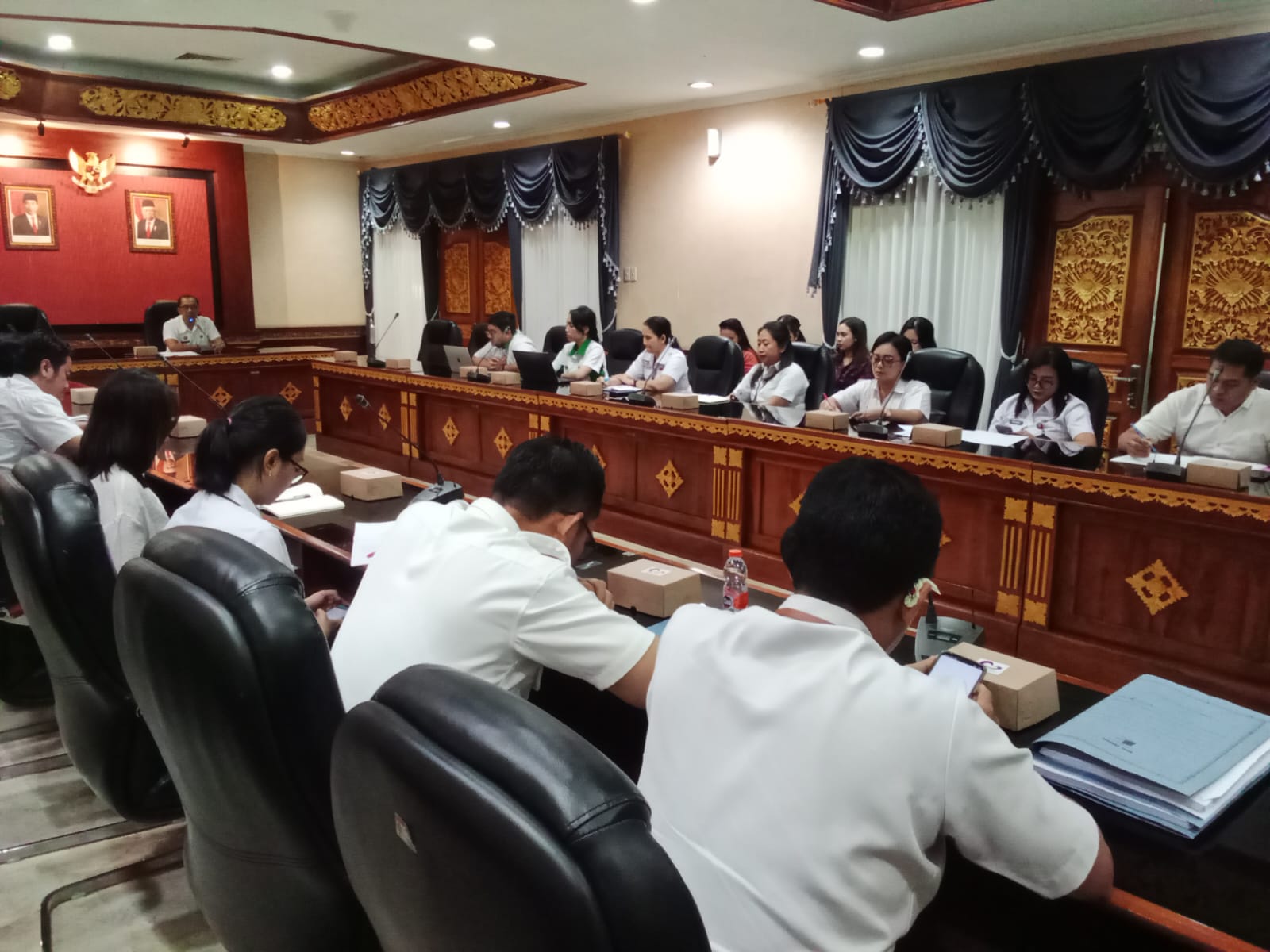 Biro Hukum Setda Provinsi Bali Selenggarakan Rapat Penyusunan Laporan dan Rekomendasi
