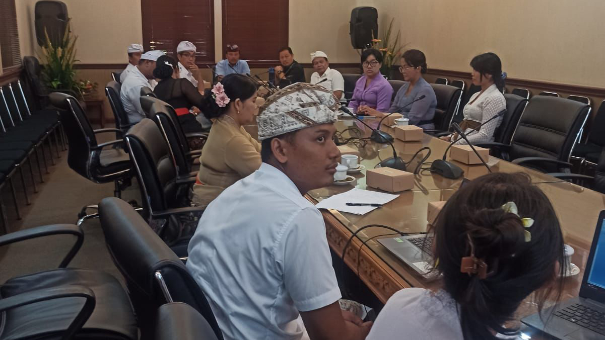 Rapat Pembahasan Rancangan Peraturan Daerah tentang Pajak Daerah dan Retribusi Daerah