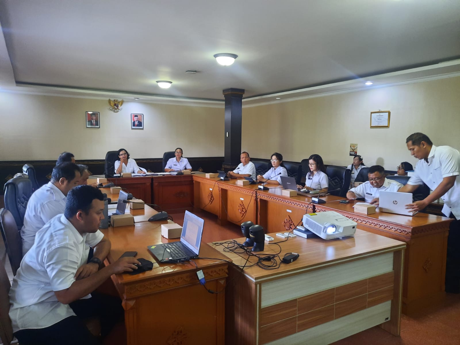 Rapat Pembahasan Draft Keputusan Gubernur Penerima Bantuan Keuangan Khusus