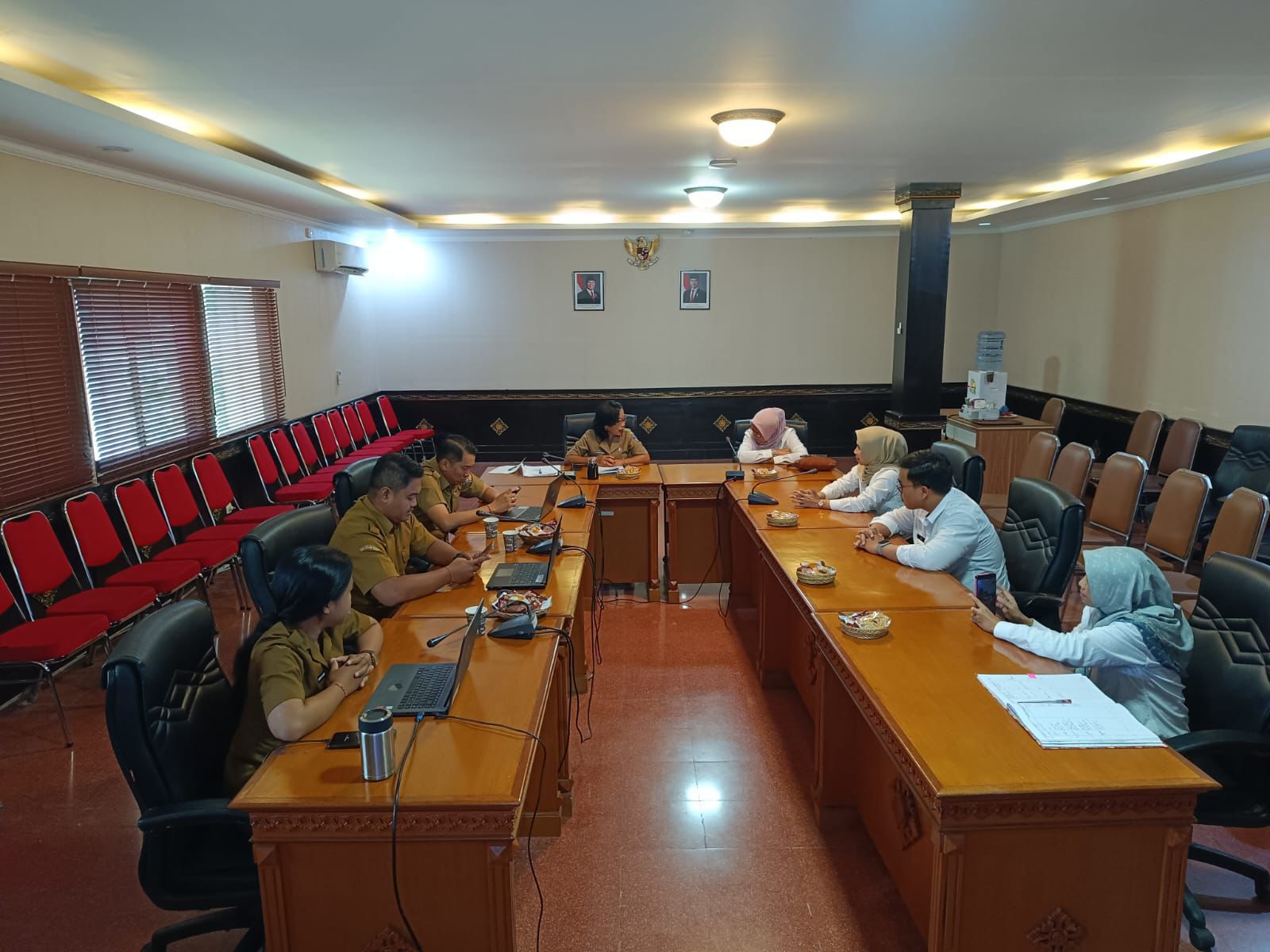 Menerima Konsultasi dan Koordinasi Benchmark Bagian Hukum Sekretariat Daerah Kota Semarang Terkait Pengelolaan JDIH Provinsi Bali