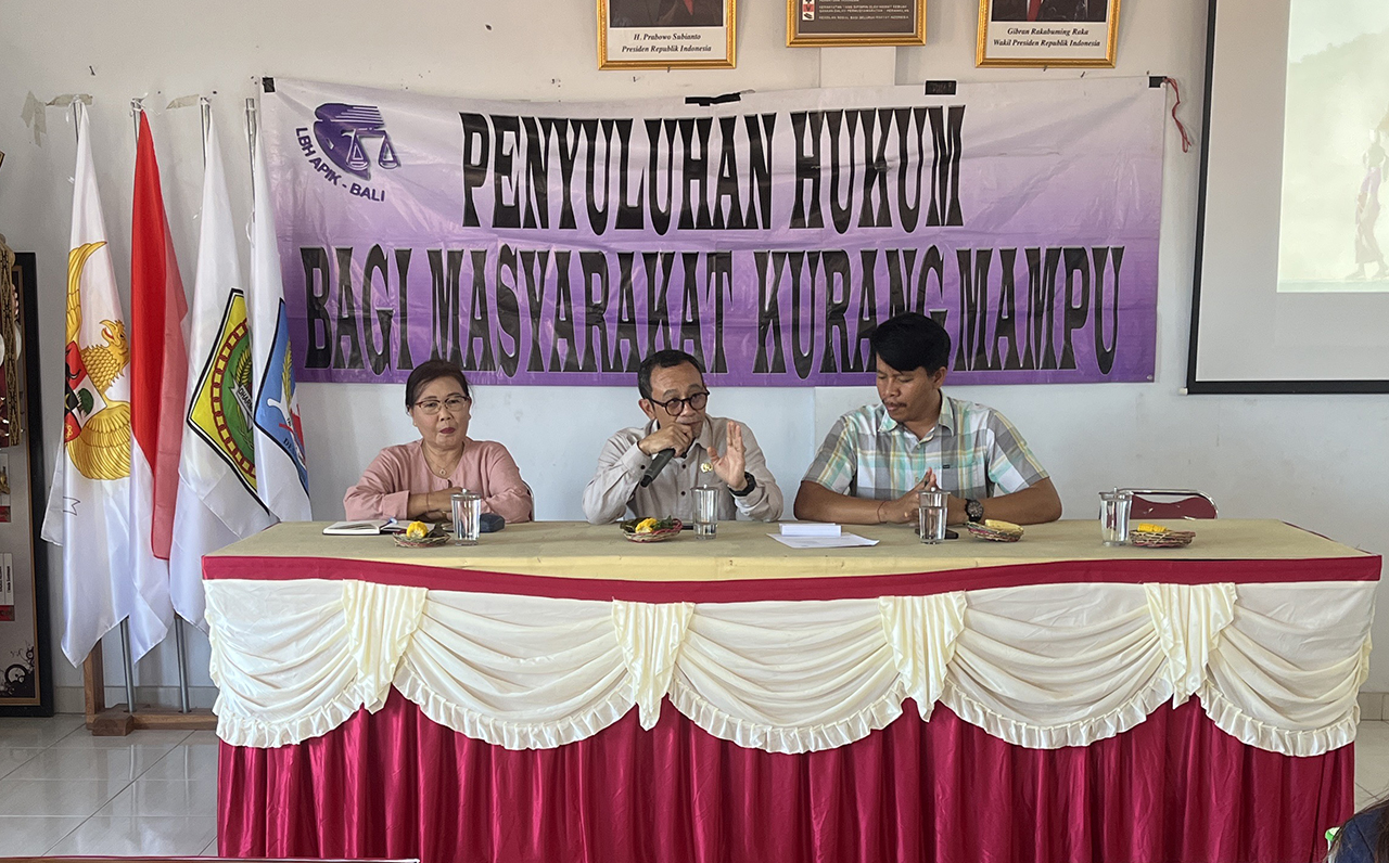 Penyuluhan Hukum Bagi Masyarakat Kurang Mampu di Desa Lebih