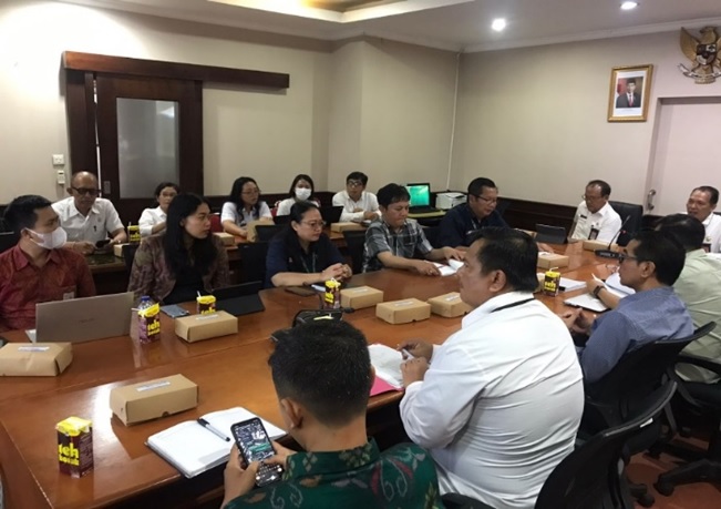 Penyusunan Draf Peraturan Gubernur Bali tentang Pedoman Penilaian dan Pelaporan Kinerja BUMD dan Draf Peraturan Gubernur Bali Penetapan Penghasilan Direksi dan Dewas atau Komisaris BUMD Provinsi Bali
