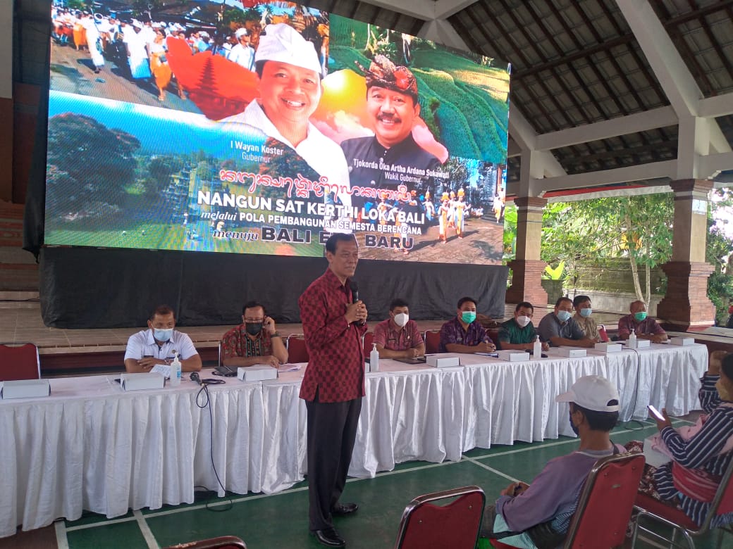 Kegiatan Sosialisasi Dan Pendataan Awal Rencana Pembangunan Jalan Tol Gilimanuk-Mengwi Di Wantilan Desa Buahan, Tabanan