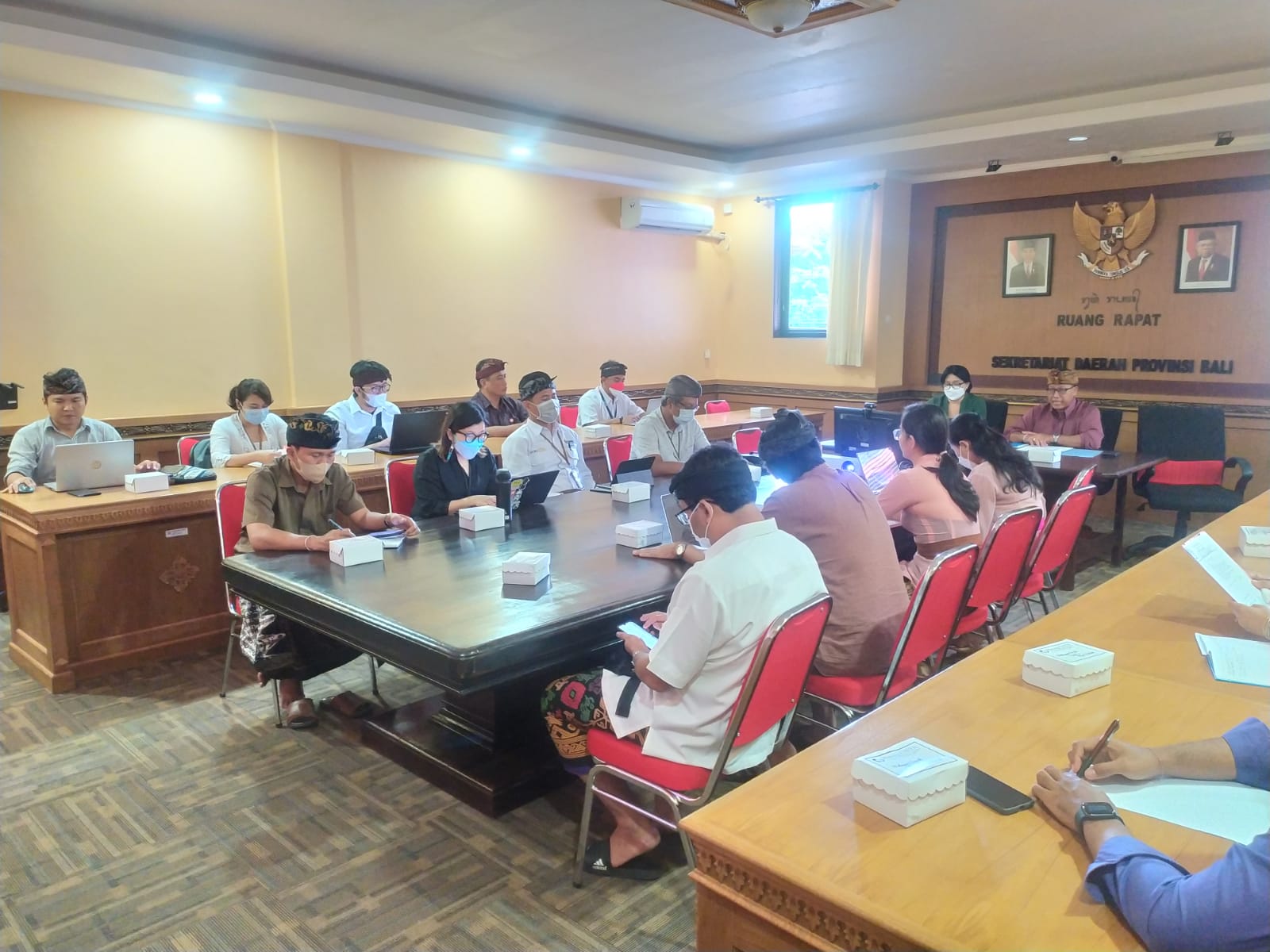 Rapat Pembahasan PKS dan Standar Prosedur Operasional Antara Pemprov Bali dengan PT. Bank Central Asia (BCA)