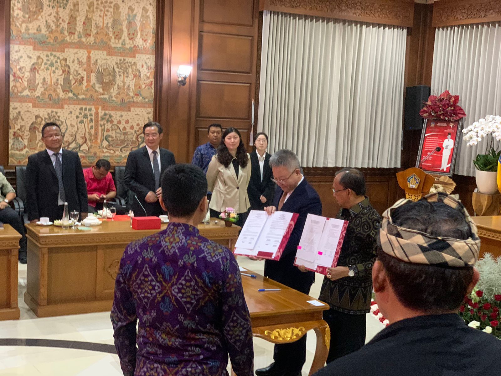 Penandatanganan Pernyataan Kehendak/letter Of Intent (LOI) Antara Pemerintah Provinsi Bali Dan Pemerintah Provinsi Hainan