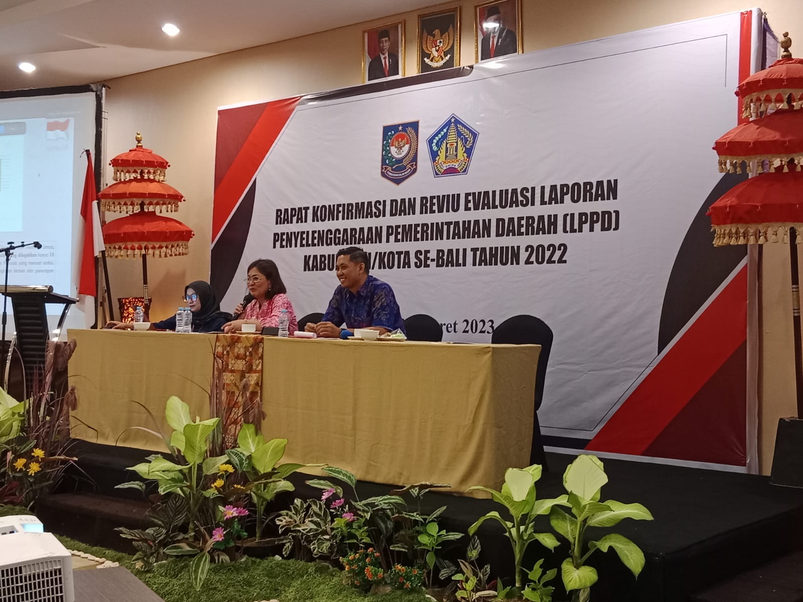 Melaksanakan Rapat Konfirmasi dan Reviu Evaluasi Laporan Penyelenggaraan Pemerintah Daerah (LPPD) Kabupaten/Kota Se-Bali Tahun 2022
