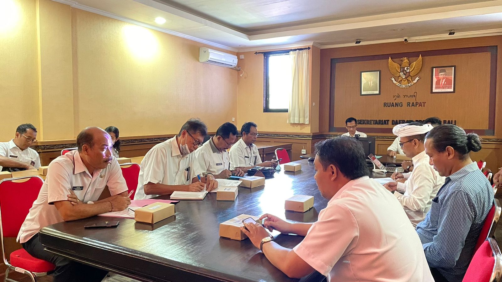 Rapat koordinasi pembahasan penunjukan PT. TRG Investama sebagai pemrakarsa proyek SPAM Ayung I. Serbagita Bali