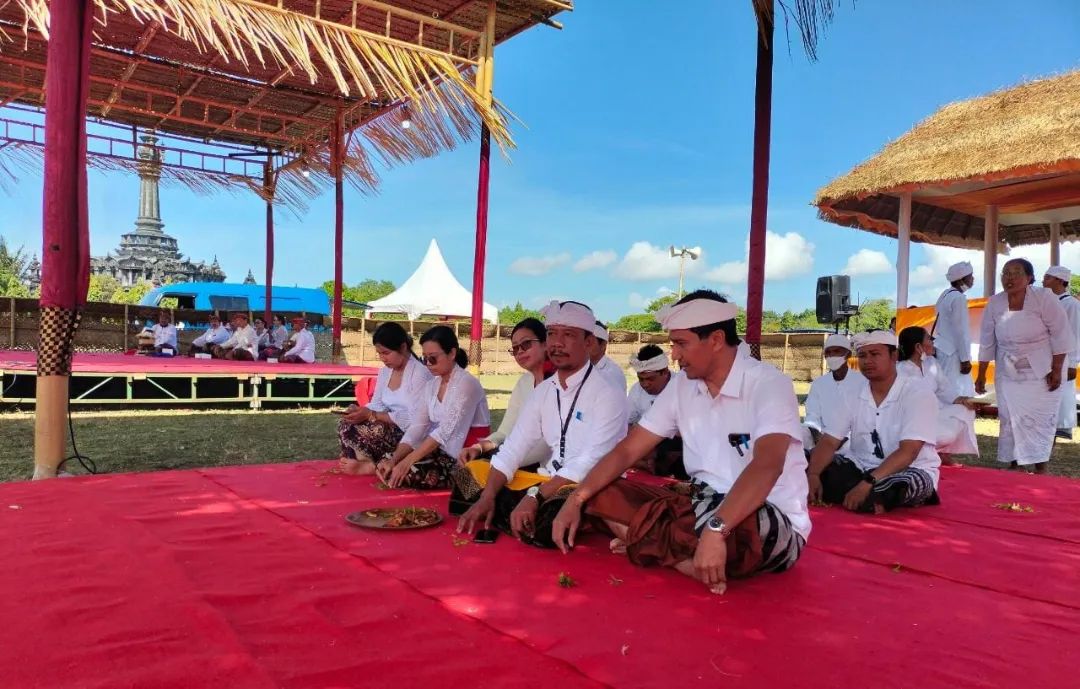 Upacara Ngingsih dan Nyangling di Monumen Bajra Sandi serangkaian Upacara Pamarisuda Bumi Jagat Bali pada hari Selasa, 13 Juni 2023