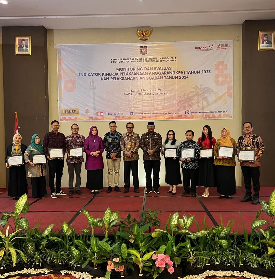 Biro Pemerintahan dan Kesejahteraan Rakyat mendapatkan penghargaan terbaik ke 3 Satker Setda se-indonesia kegiatan GWPP, dan terbaik ke 7 Satker Dekonsentrasi dari 128 Satker se-Indonesia