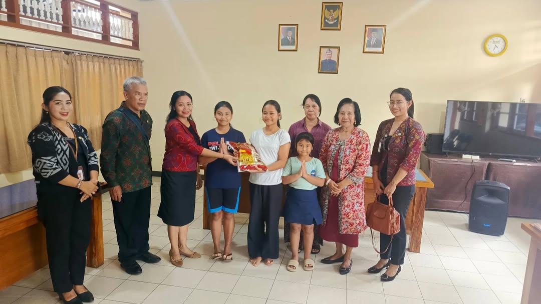 Kegiatan Bakti Sosial Berbagi di Yayasan Tat Twam Asi Denpasar