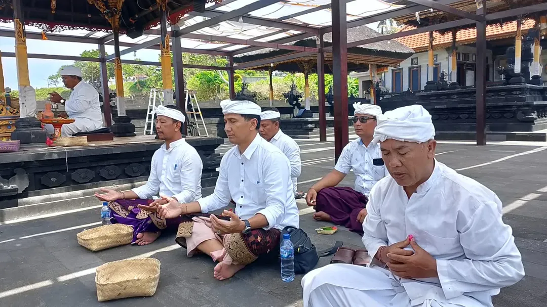 Kegiatan Nunas Kerahayuan Jagat lan Ngaturang Guru Piduka di Pura Tanah Lot, Pura Dang Kahyangan Gede Perancak, Pura Pucak Mangu, Pura Pucak Penulisan, dan Pura Silayukti