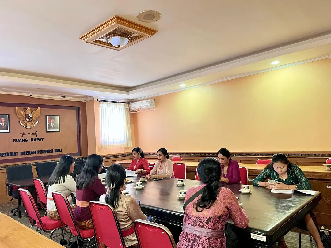 Konsultasi/koordinasi dari Dinas Pariwisata dan Bagian Pemerintahan Kabupaten Buleleng terkait kerja sama sister city antara Pemerintah Kabupaten/Kota di Bali dengan Pemerintah Kabupaten/Kota di Luar Negeri