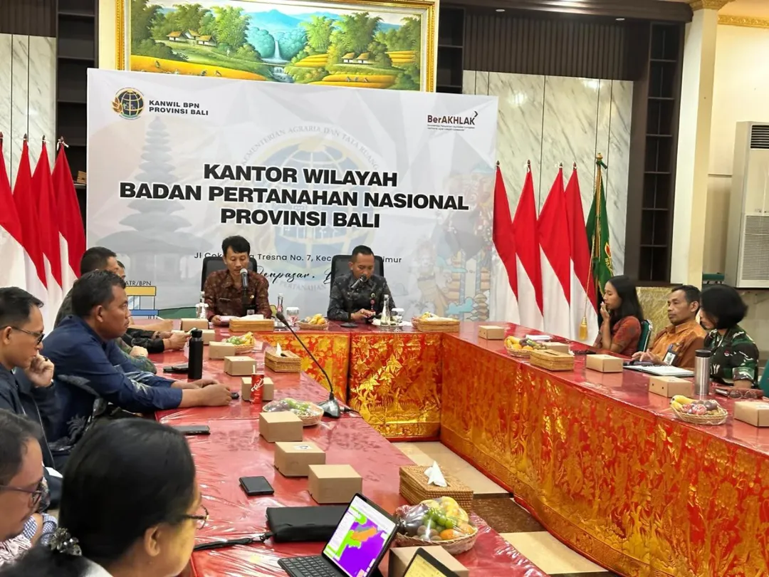 Kepala Biro Pemerintahan dan Kesejahteraan Rakyat (I Made Dwi Arbani, S.ST., M.Si) mewakili bapak Gubernur dalam membuka Rapat Koordinasi Awal Gugus Tugas Reforma Agraria (GTRA) Provinsi Bali Tahun 2025