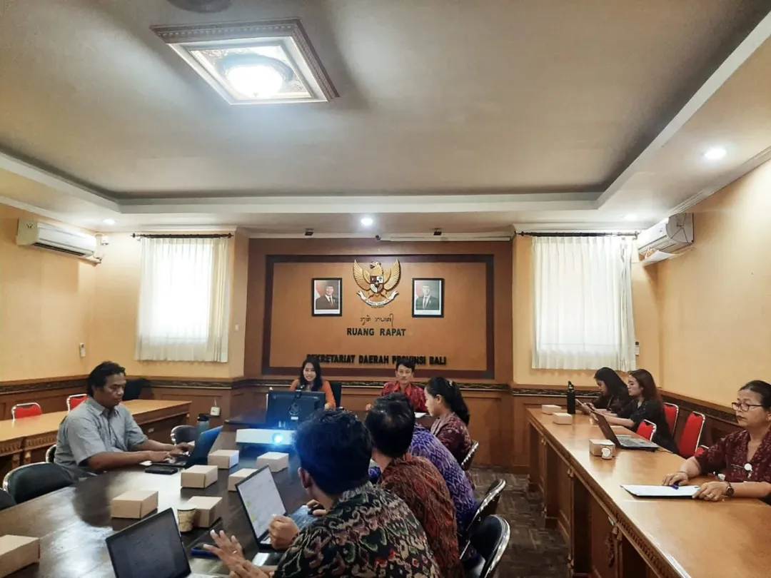 Pembahasan draf kesepakatan bersama dan perjanjian kerjasama antara Pemerintah Provinsi Bali dengan Coral Triange Center