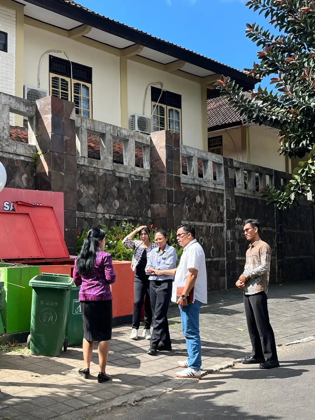 Biro Pemerintahan dan Kesejahteraan Rakyat melaksanakan Monev pelaksanaan Pengelolaan sampah berbasis sumber sektor Swasta berlokasi BPD Pusat dan Bank Indonesia
