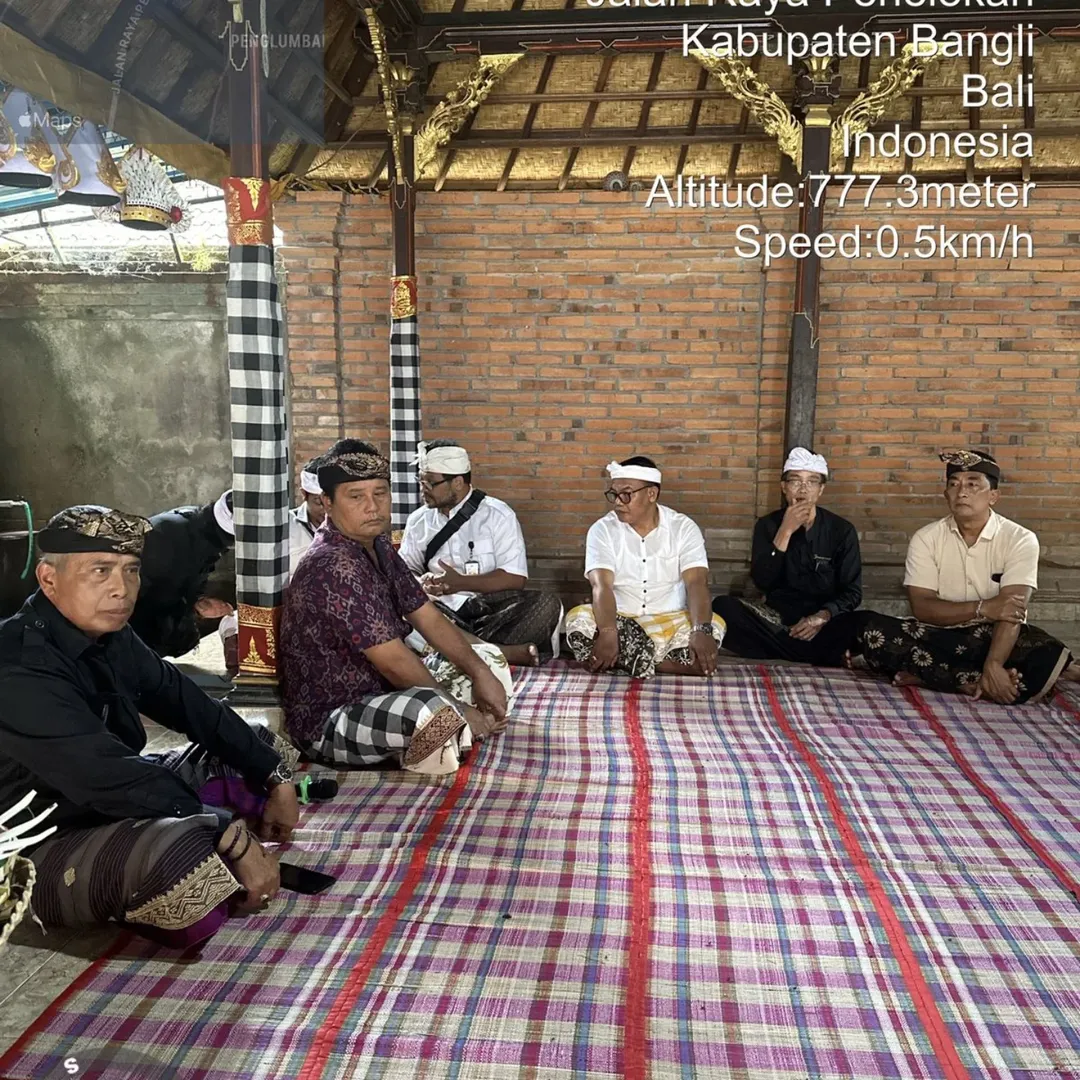 Uleman upacara karya pengenembulanan di Pura Penataran suci puseh lan bale agung desa adat temen desa Penglumbaran, susut bangli