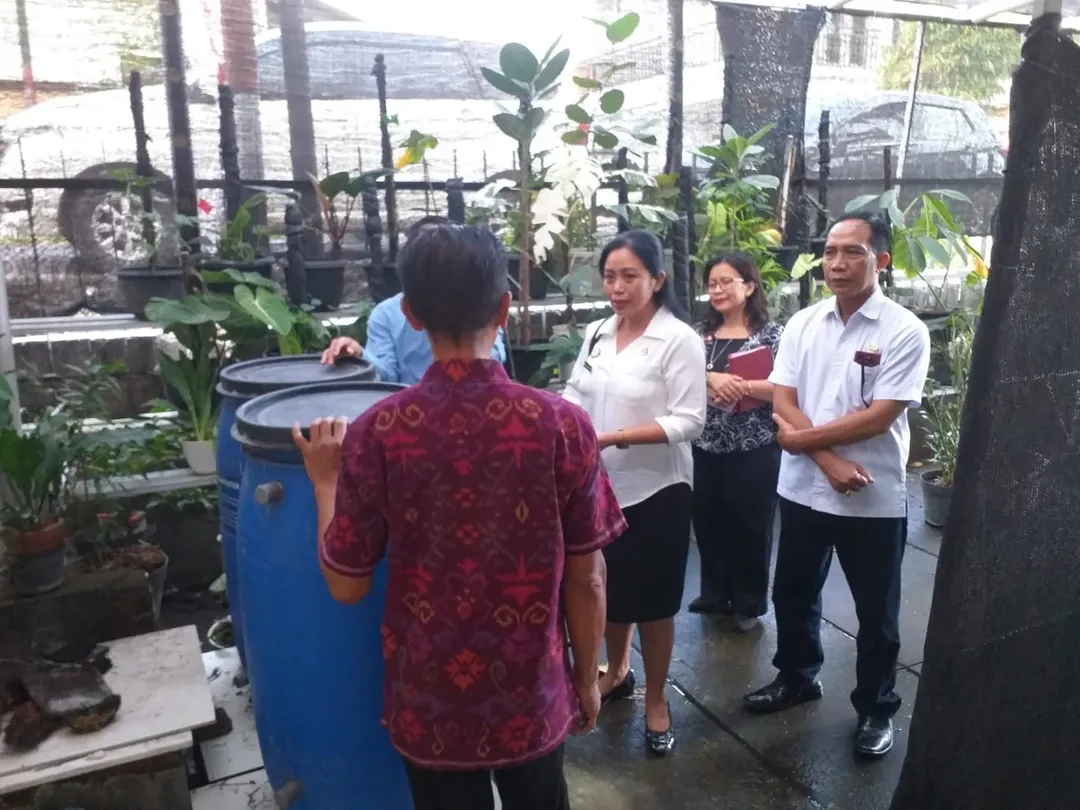 Biro Pemerintahan dan Kesejahteraan Rakyat melaksanakan kegiatan monev dan evaluasi sosialisasi gerakan bali bersih sampah ke Kantor Wilayah Direktorat Jenderal Perbendaharaan Negara Provinsi Bali dan Kantor Otoritas Jasa Keuangan (OJK) Provinsi Bali