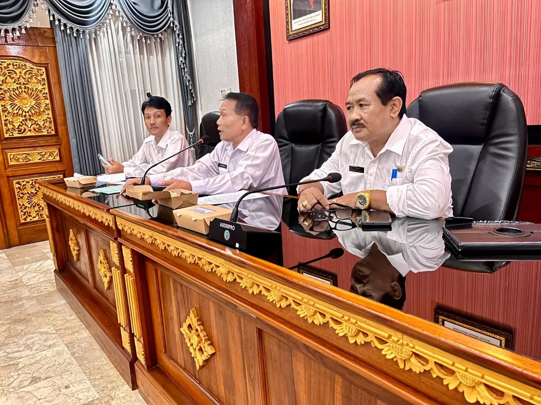 Rapat Pleno Pelaksanaan Kerja Sama Daerah Pemerintah Provinsi Bali bertempat di Wiswa Sabha Pratama