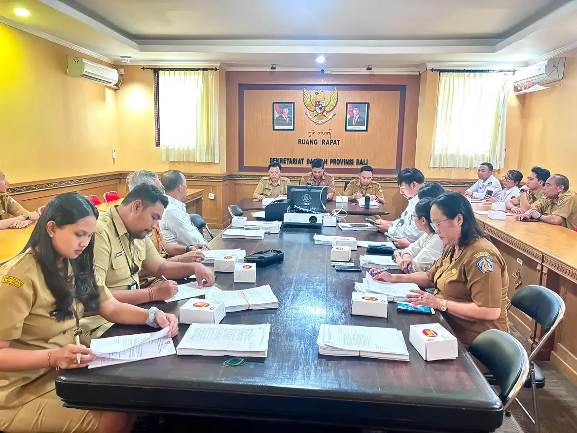 Rapat verifikasi berkas Pemberhentian dan Pengangkatan Anggota DPRD Kota Denpasar