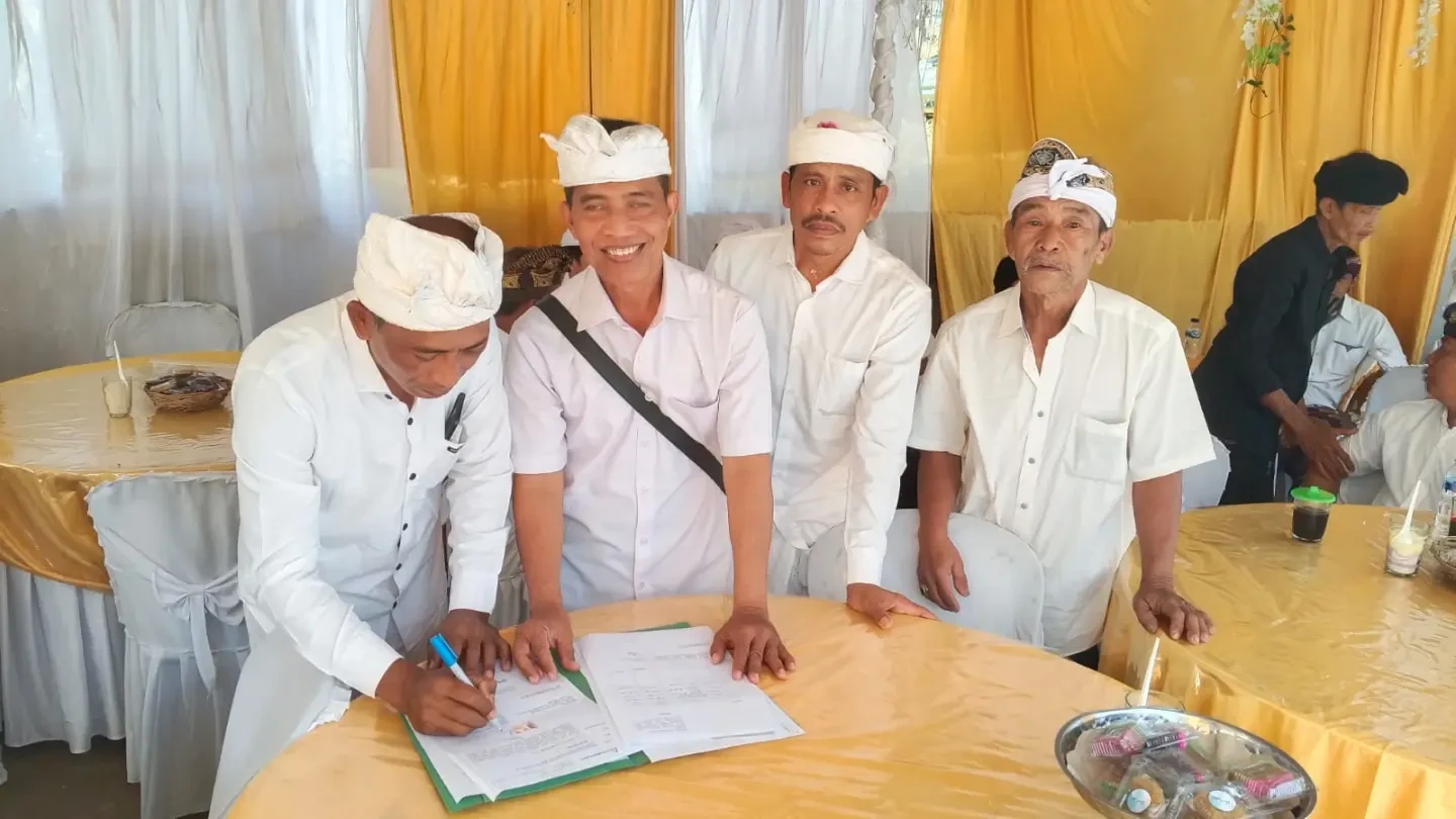 Ngaturang Bhakti Penganyar pada Upacara Karya Agung Dewa Yadnya Ngenteg Linggih Memungkah Wrespati Kalpa Madya Mapadudusan Alit di Pura Dadia Pasek