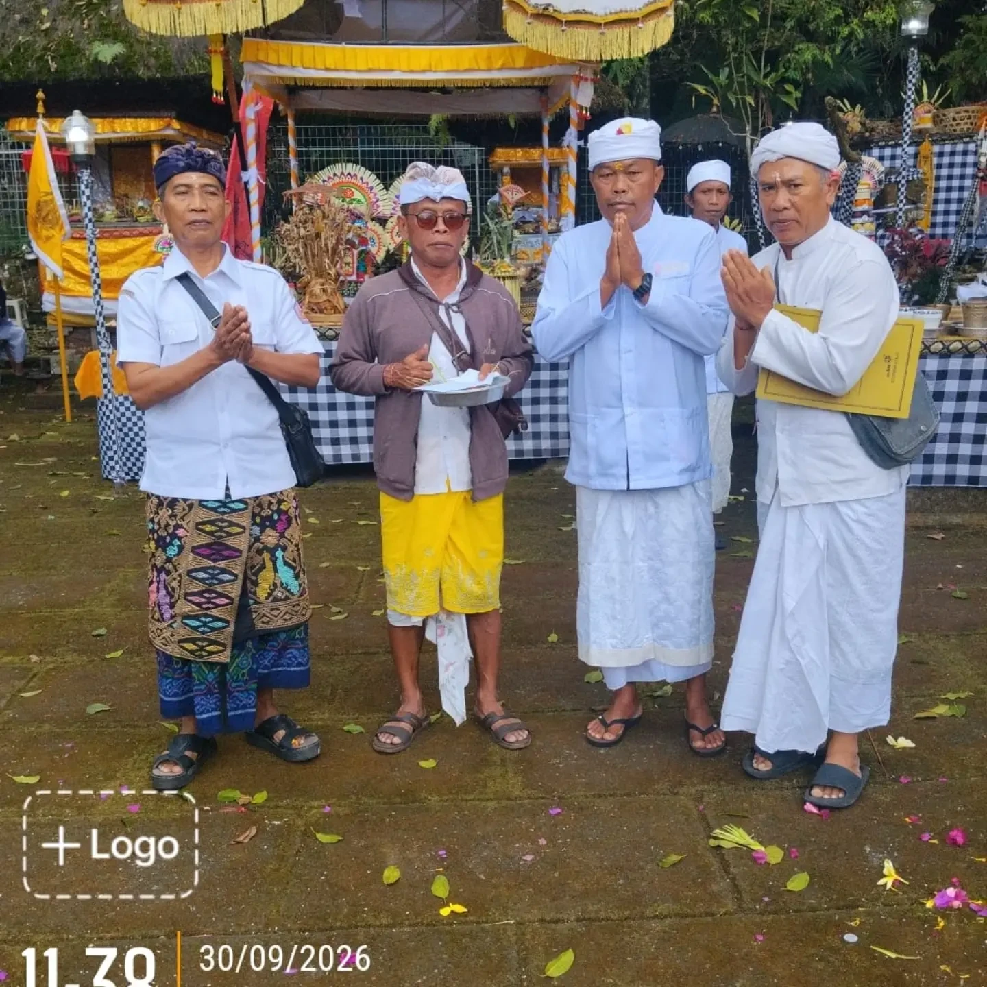 uleman dan melengkapi Administrasi Bhakti Penganyar Upacara Pujawali di Pura Pucak Petali/Taksu Agung Desa Adat Jatiluih