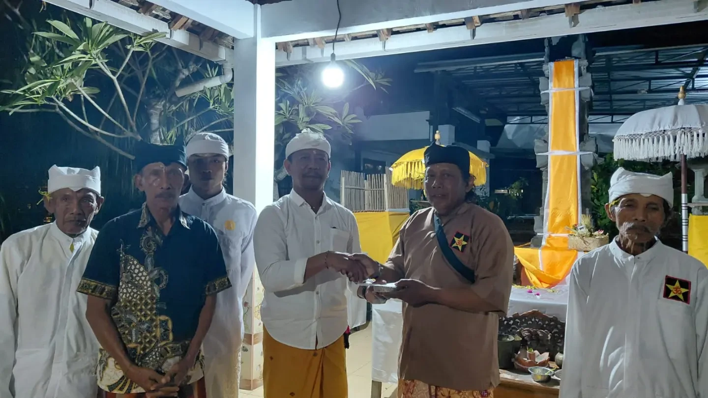 Uleman Upacara Pujawali/Piodalan di Pura Karsa Bhakti, Dusun Persen, Desa Kedungasri, Kecamatan Tegaldlimo, Kabupaten Banyuwangi