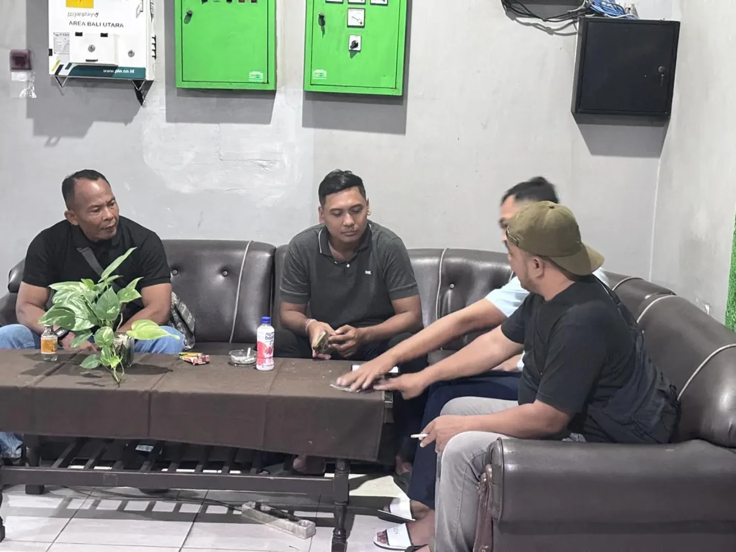 Mengunjungi warga yang terdampak perubahan jalur trase tower di Kecamatan Selemadeg Barat, Kecamatan Negara, Kecamatan Jembrana