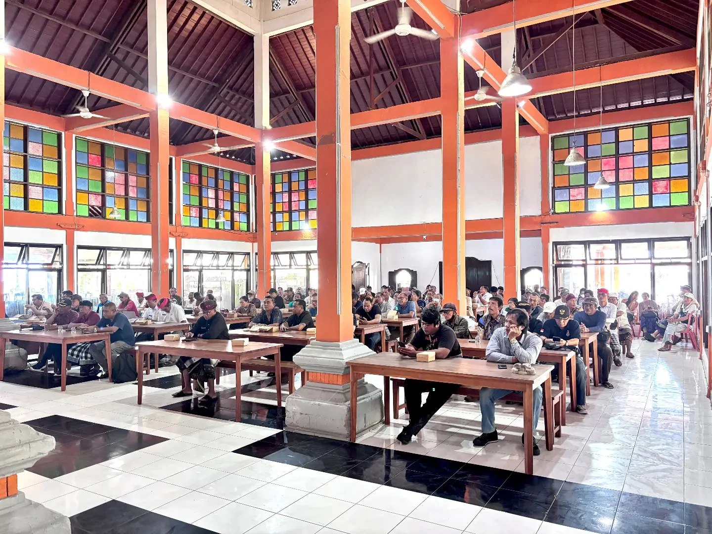 biro-pemerintahan-dan-kesejahteraan-rakyat-melaksanakan-kegiatan-konsultasi-publik-pembangunan-1.webp
