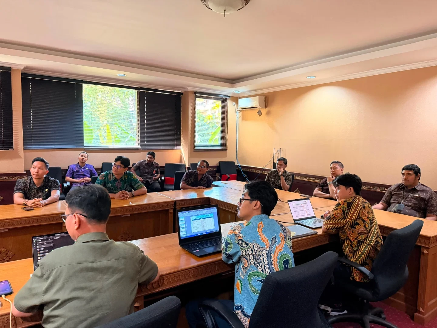 biro-pemerintahan-dan-kesejahteraan-rakyat-melaksanakan-rapat-pembahasan-rencana-pembangunan-pl-1.webp