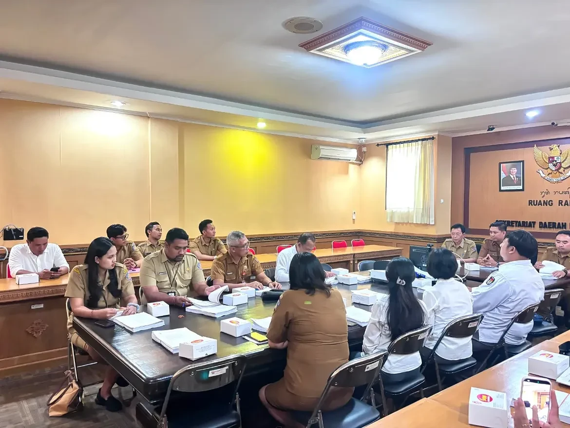 biro-pemerintahan-dan-kesejahteraan-rakyat-melaksanakan-rapat-verifikasi-berkas-pemberhentian-d-2.webp