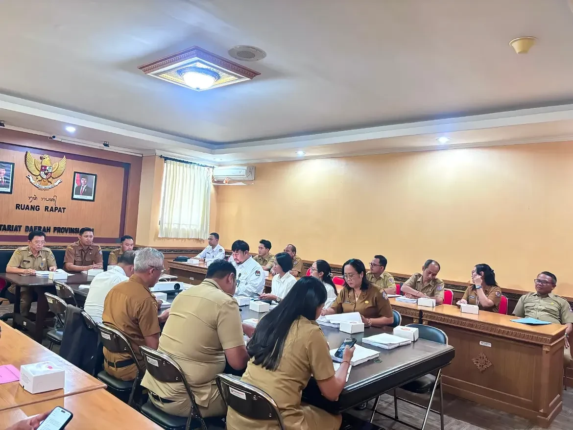 biro-pemerintahan-dan-kesejahteraan-rakyat-melaksanakan-rapat-verifikasi-berkas-pemberhentian-d-3.webp