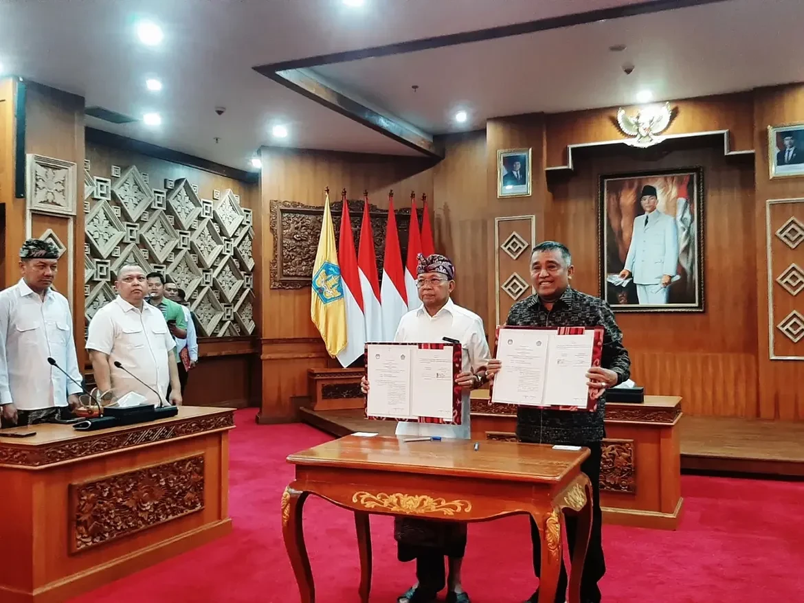 Penandatanganan Naskah Nota Kesepahaman dan Perjanjian Kerja Sama antara Komisi Pemilihan Umum Provinsi Bali dan Pemerintah Provinsi Bali