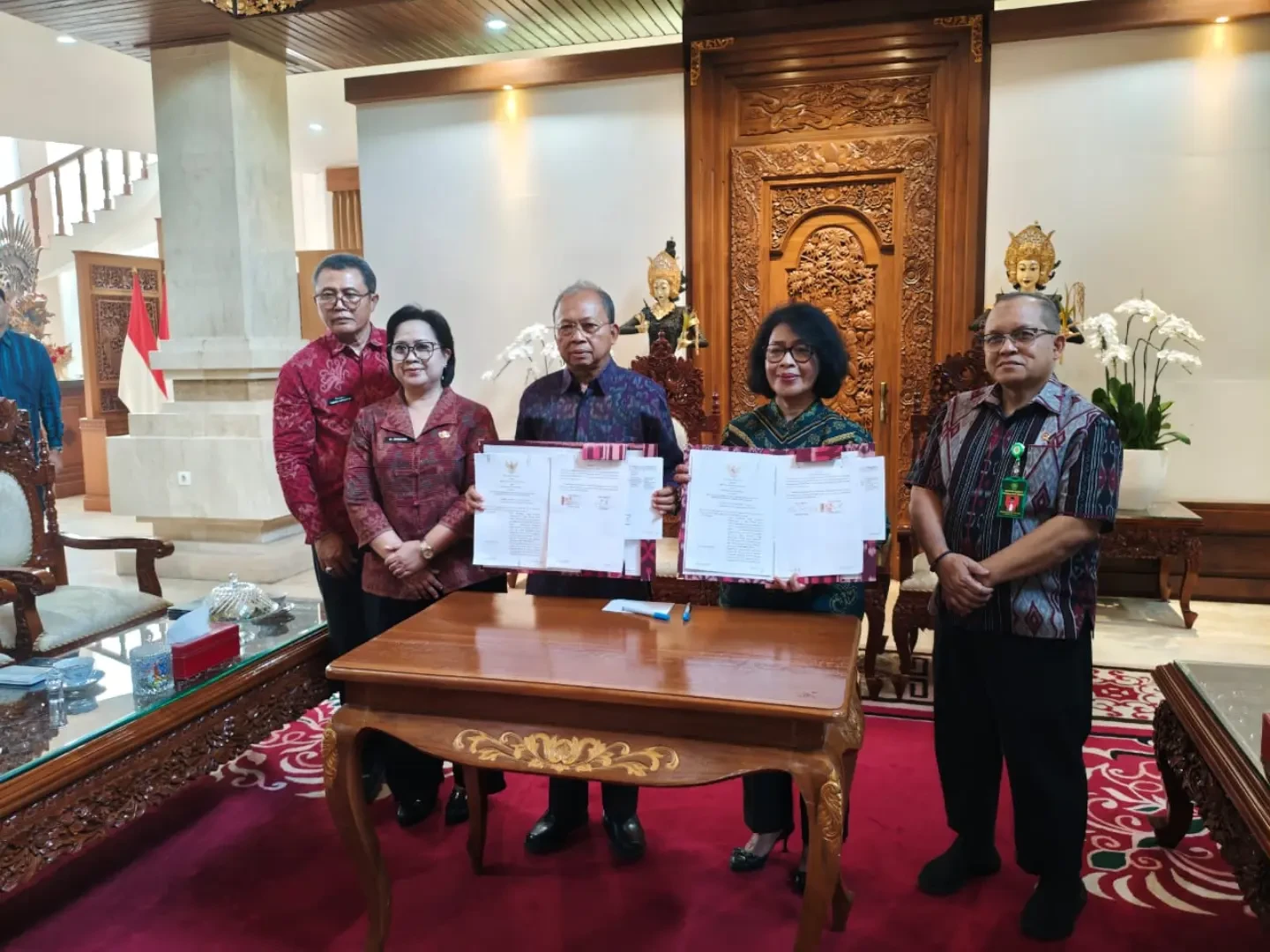 biro-pemerintahan-dan-kesejahteraan-rakyat-memfasilitasi-penandatanganan-nota-kesepakatan-peny-1.webp
