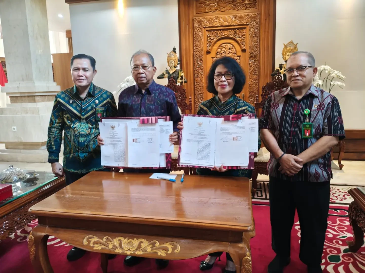 biro-pemerintahan-dan-kesejahteraan-rakyat-memfasilitasi-penandatanganan-nota-kesepakatan-peny-2.webp