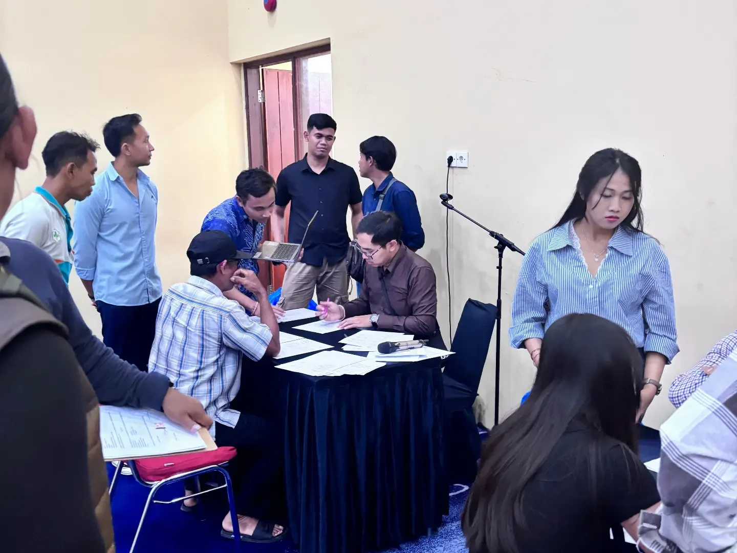 kepala-biro-pemerintahan-dan-kesejahteraan-rakyat-beserta-bagian-pemerintahan-dan-otonomi-daera-13.webp