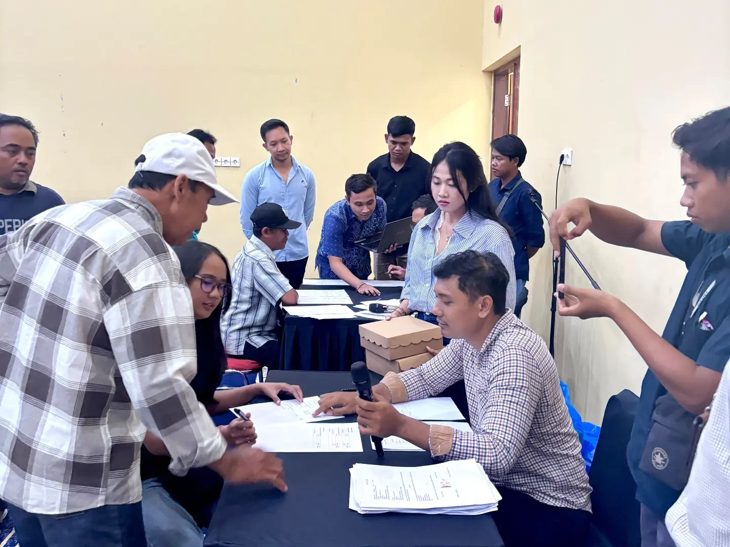 kepala-biro-pemerintahan-dan-kesejahteraan-rakyat-beserta-bagian-pemerintahan-dan-otonomi-daera-14.webp