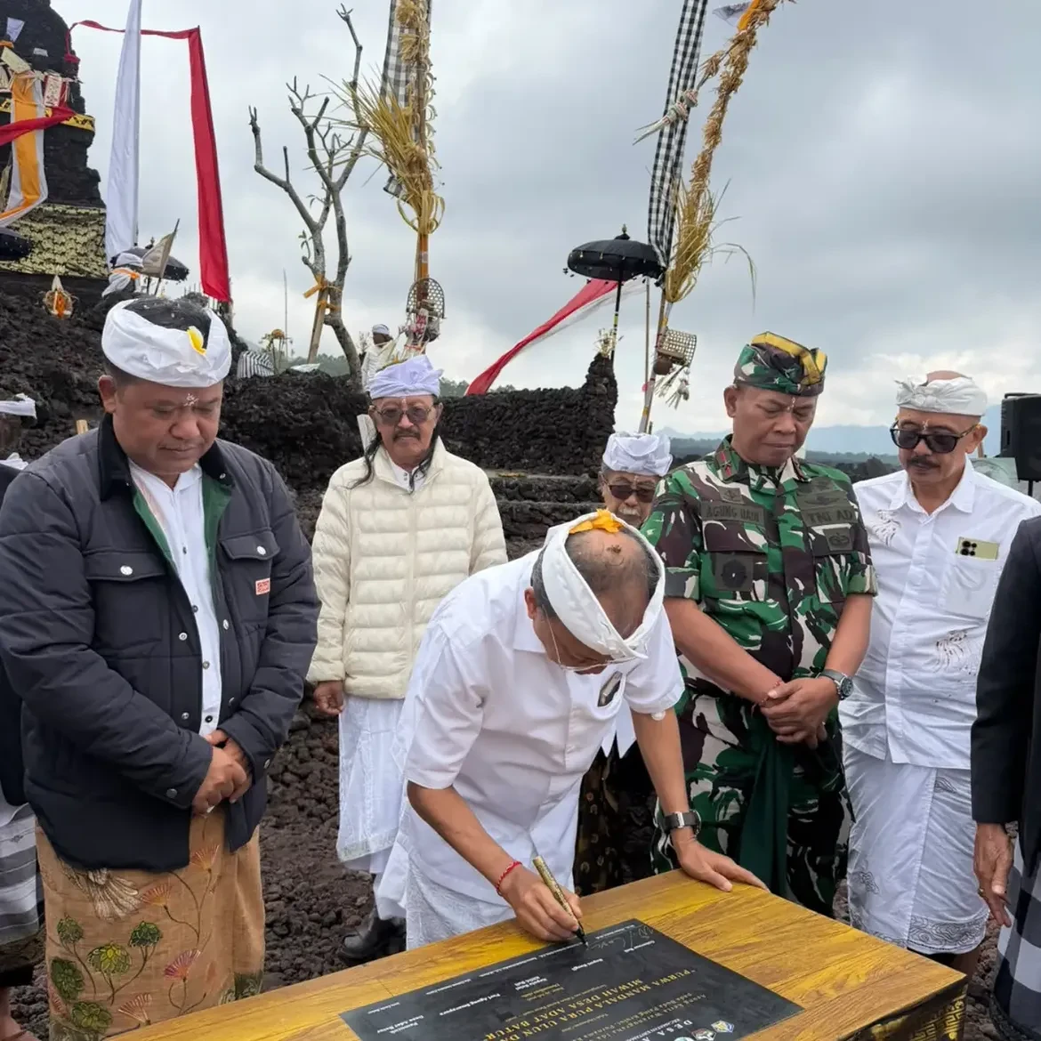 kepala-biro-pemerintahan-dan-kesejahteraan-rakyat-mendampingi-gubernur-bali-menghadiri-undangan-1.webp