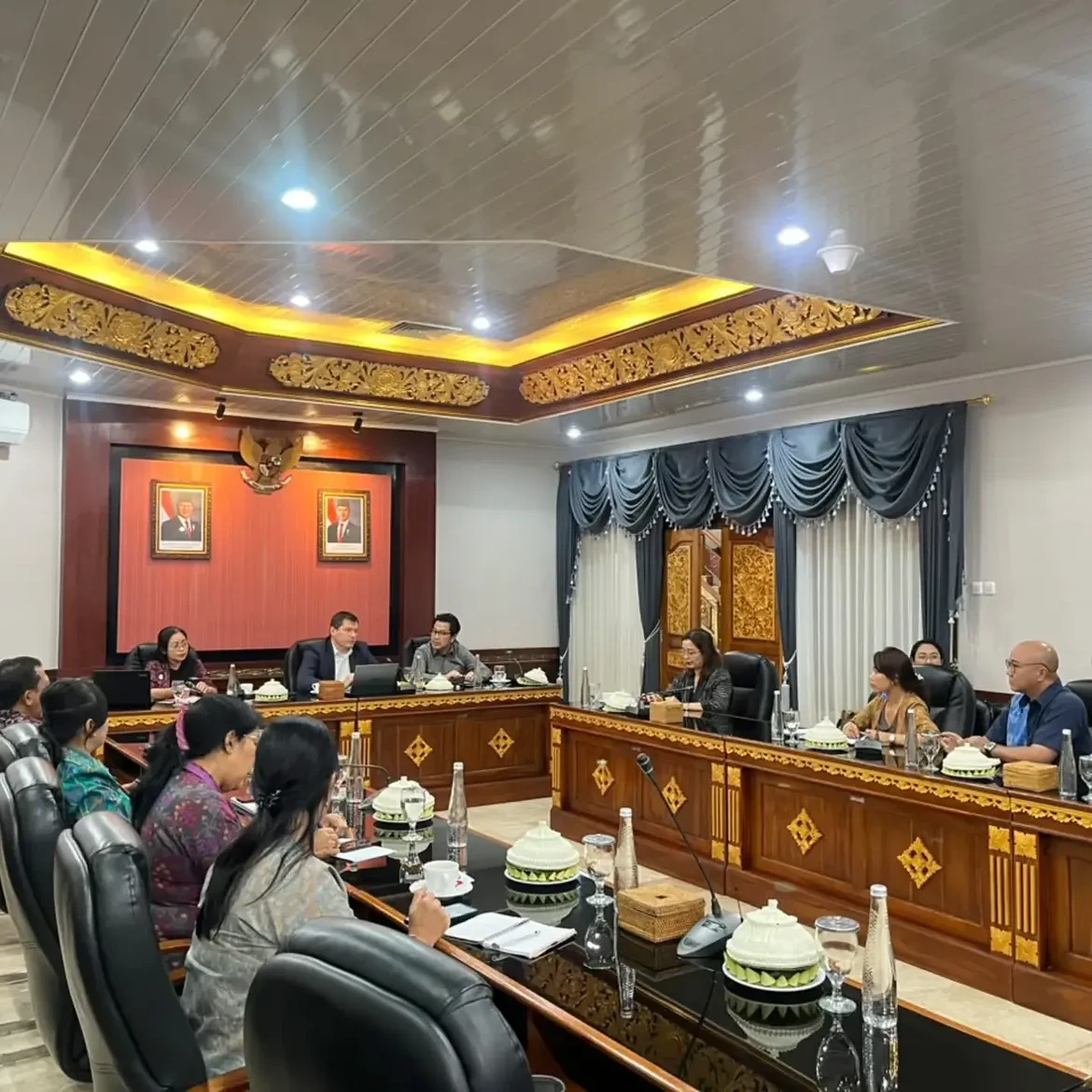 kunjungan-kehormatan-duta-besar-republik-slovakia-ke-provinsi-bali-di-dampingi-oleh-perangkat-d-3-1.webp