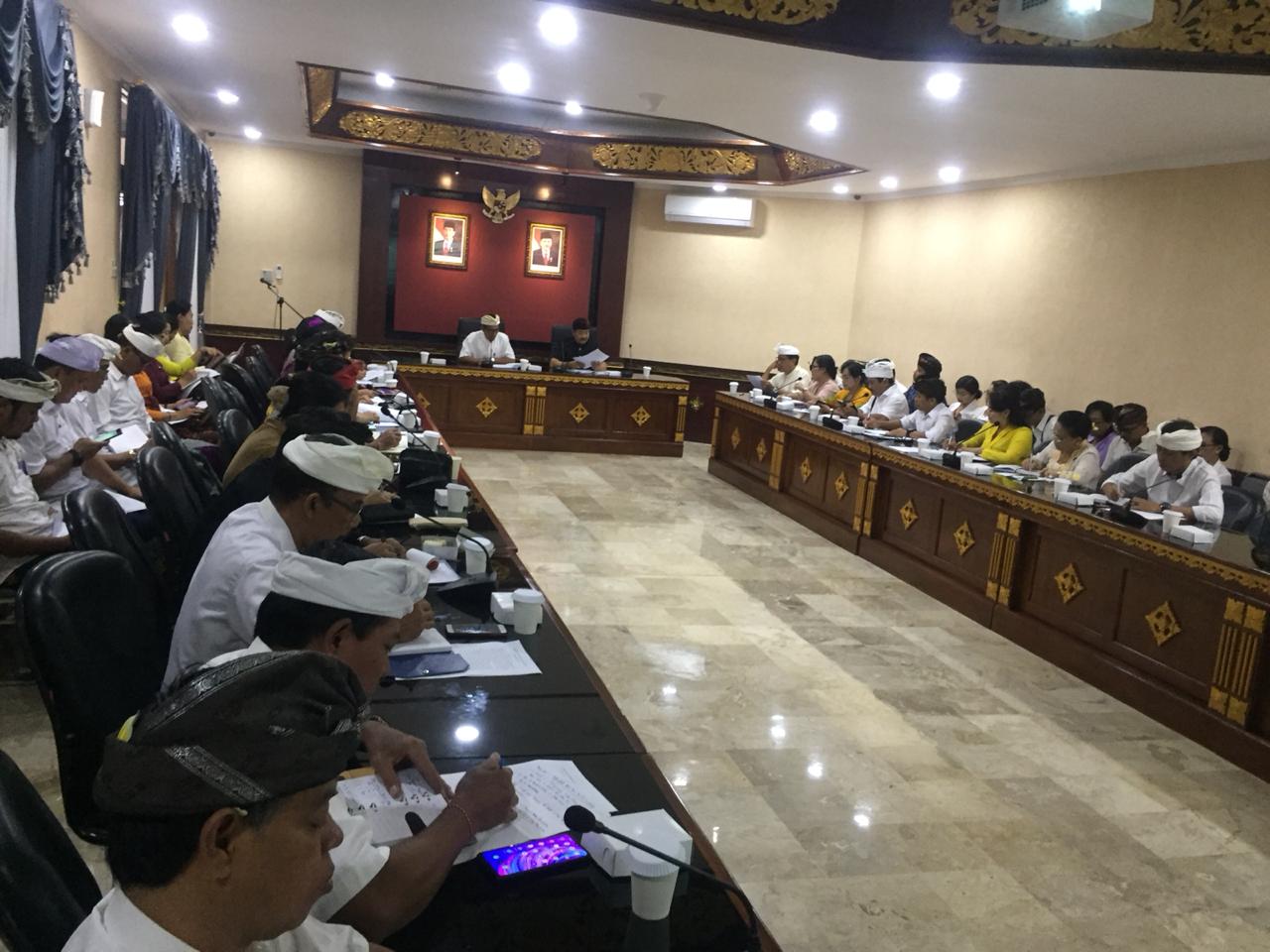 Rabu, 31 april 2019, telah berlangsung rapat final persiapan hari jadi ke-61 Tahun 2019, yang dipimpin oleh Bapak Asisten Administrasi Umum dan d hadiri oleh seluruh Perangkat Daerah Provinsi Bali