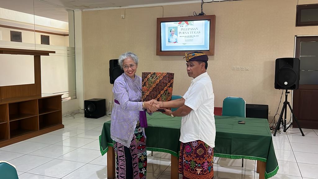 Acara perpisahan dalam rangka purna tugas Ibu Ida Ayu Rai Sri Dewi selaku Widyaiswara Ahli Utama di BKPSDM Provinsi Bali