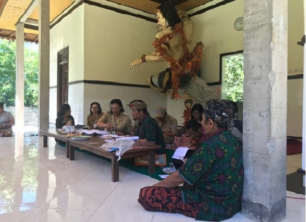 CEK FISIK TERKAIT PERMOHONAN HIBAH TANAH ASET PEMERINTAH      PROVINSI BALI OLEH KELIAN BANJAR ADAT TELAGA HARUM,                            DESA ADAT TIANYAR, BANJAR DINAS TAMAN SARI, DESA TIANYAR BARAT,          KECAMATAN KUBU, KABUPATEN KARANGASEM YANG